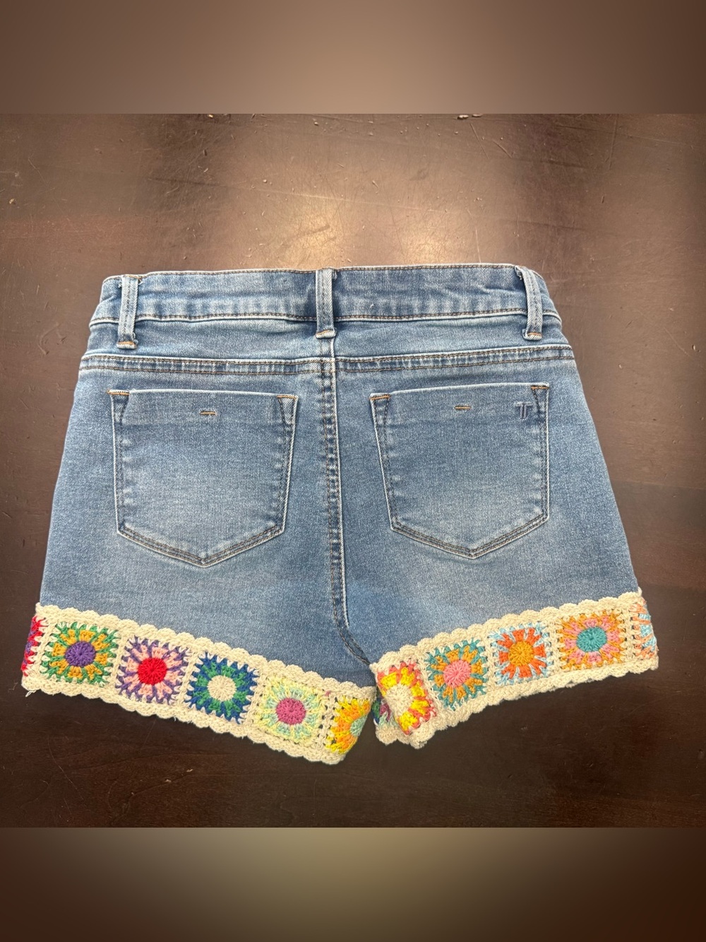 Tractr Girls Denim Shorts Size 12 Crochet Hem Boho Festival Light Wash Stretch - Picture 3 of 15